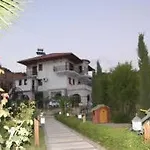 Rezidenca Desaret Berat