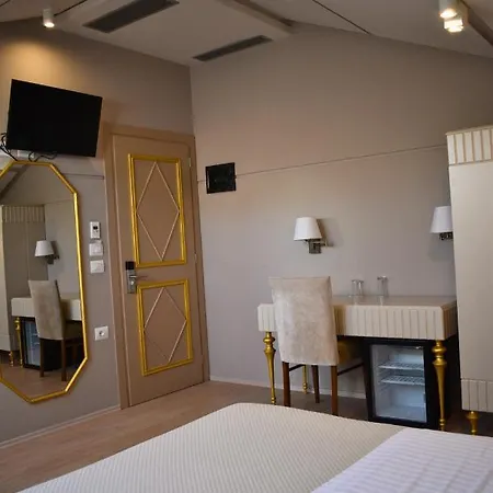 Rezidenca Desaret 4* Μπεράτ