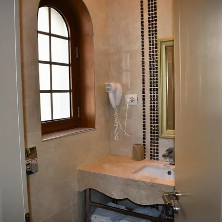 Hotel Rezidenca Desaret 4*