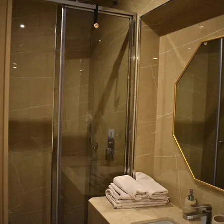 Rezidenca Desaret Hotel 4*