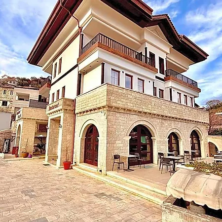 Hotel Rezidenca Desaret 4*