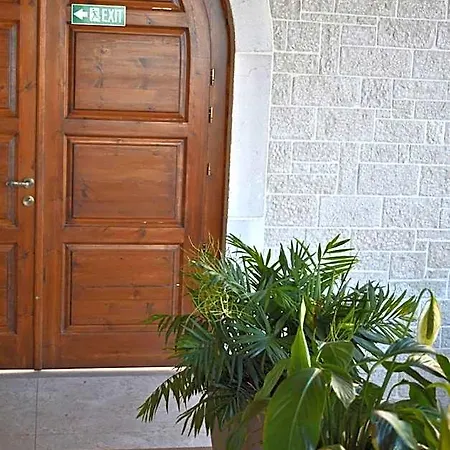Rezidenca Desaret Hotel 4*